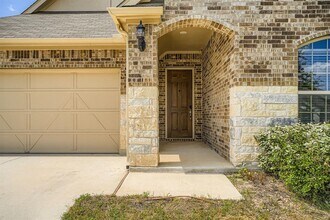 155 Switch Bud Dr in Buda, TX - Building Photo - Building Photo