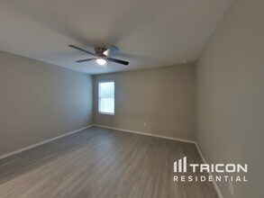 9603 Littleton Grist in San Antonio, TX - Building Photo - Building Photo