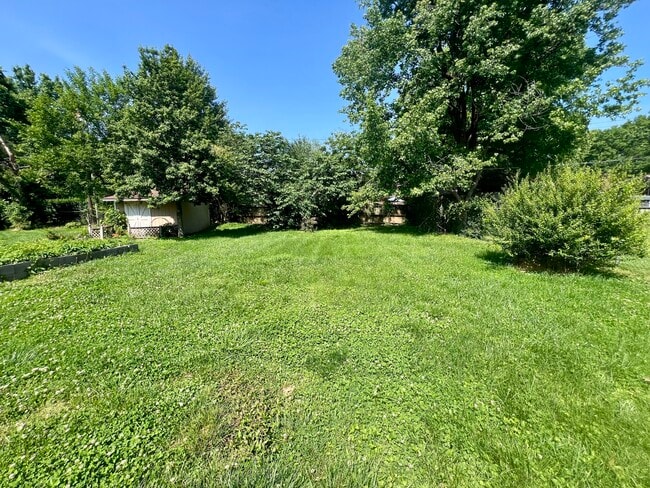73 Forest Dr in Jeffersonville, IN - Building Photo - Building Photo