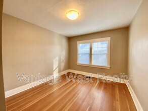1826 Marshall St in Kelowna, BC - Building Photo - Building Photo
