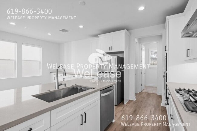 11050 Solstice Wy in San Diego, CA - Building Photo - Building Photo