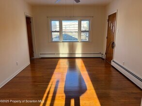 901 S Webster Ave in Scranton, PA - Building Photo - Building Photo