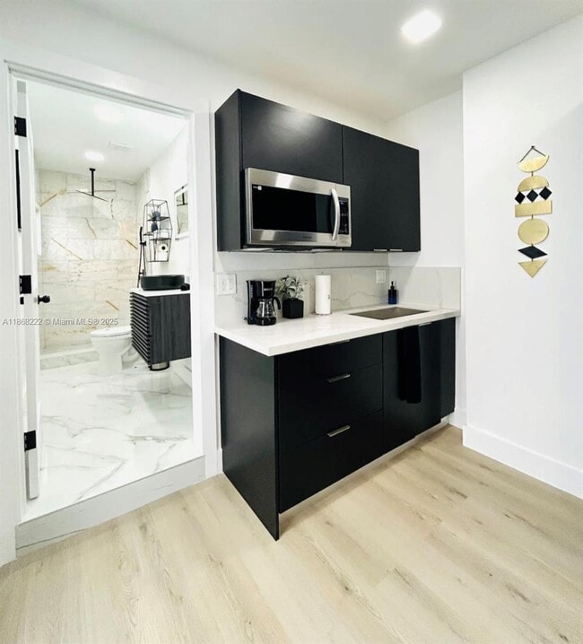 2723 SW 13th St in Miami, FL - Building Photo - Building Photo