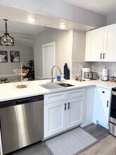 2743 34th Ave N in St. Petersburg, FL - Building Photo - Building Photo