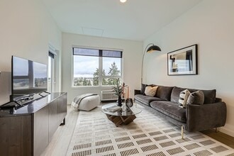 Knox in Lynnwood, WA - Foto de edificio - Building Photo