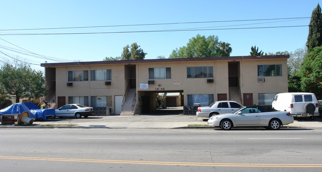 16146 Vanowen St in Van Nuys, CA - Building Photo - Building Photo