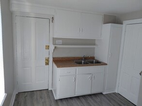 2467 S Burrell St in Milwaukee, WI - Building Photo - Building Photo