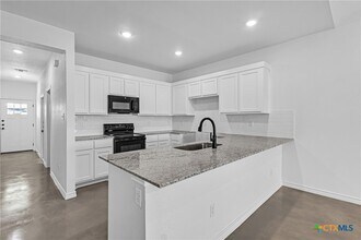 905 Smoke Tree Ln in Killeen, TX - Building Photo - Building Photo