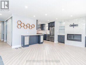 124 Upper Paradise Rd in Hamilton, ON - Building Photo - Building Photo