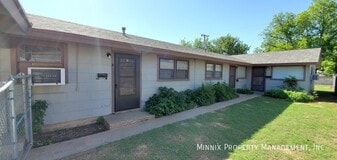 3215-3218 35th St in Lubbock, TX - Building Photo