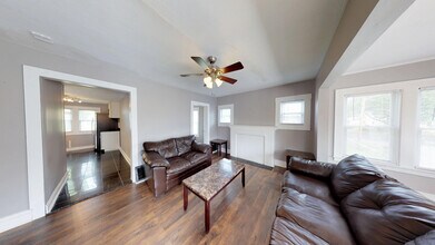 240 Lorraine Ave in Syracuse, NY - Building Photo - Building Photo
