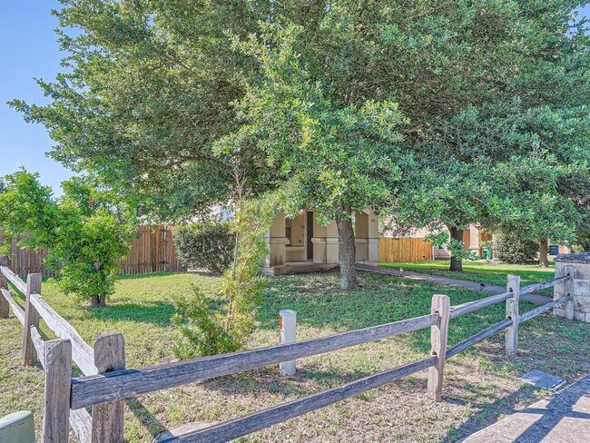 4601 Nuckols Crossing Rd in Austin, TX - Building Photo - Building Photo