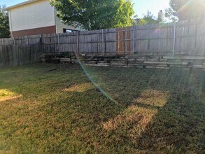 6848 Valleycreek Dr in Fort Worth, TX - Foto de edificio - Building Photo