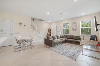 4154 Greenway Dr in Hollywood, FL - Building Photo - Building Photo