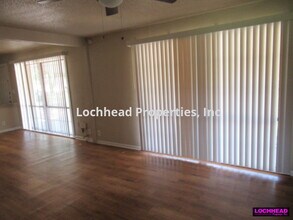 1201 Rowlett Rd in Garland, TX - Building Photo - Building Photo