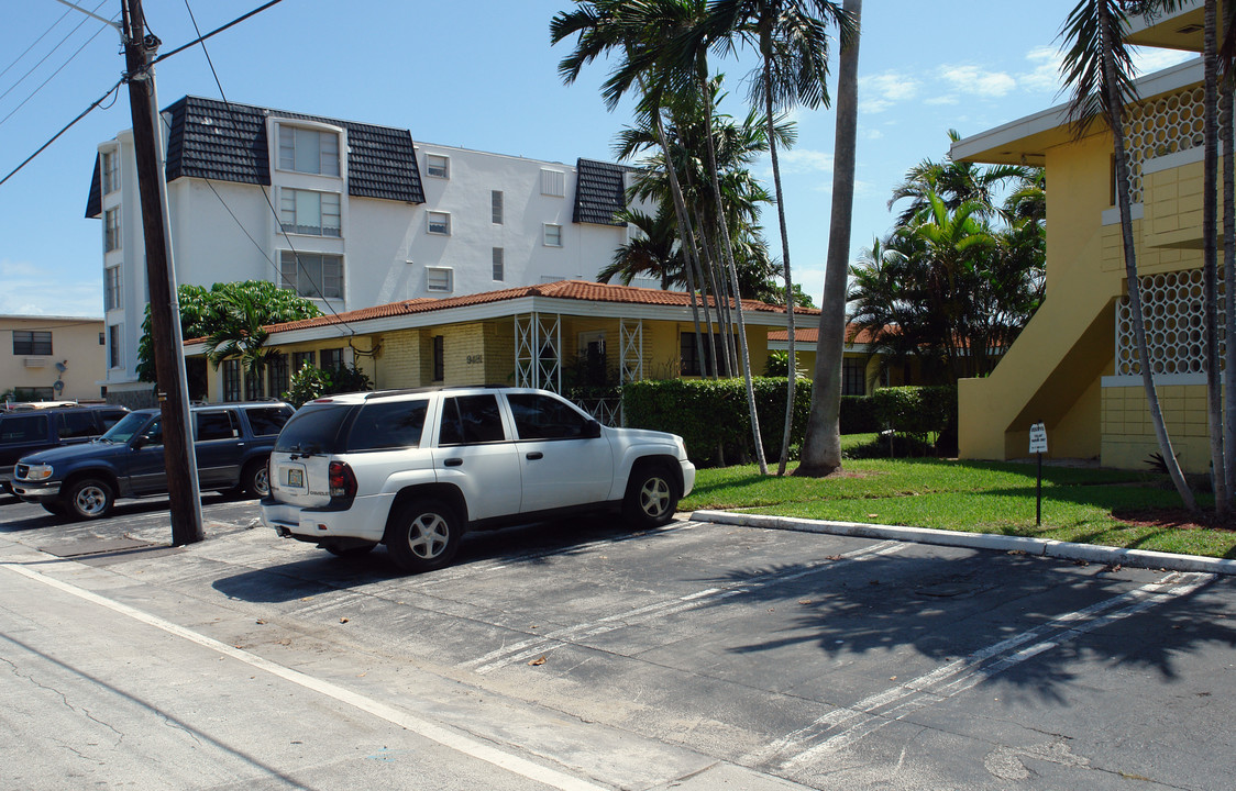 Royale Club Towers in Miami Beach, FL - Foto de edificio