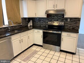 85 Arbor Meadow Dr in Sicklerville, NJ - Building Photo - Building Photo