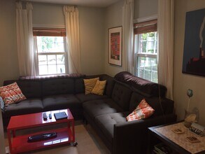 4817 9th St N in Arlington, VA - Foto de edificio - Building Photo