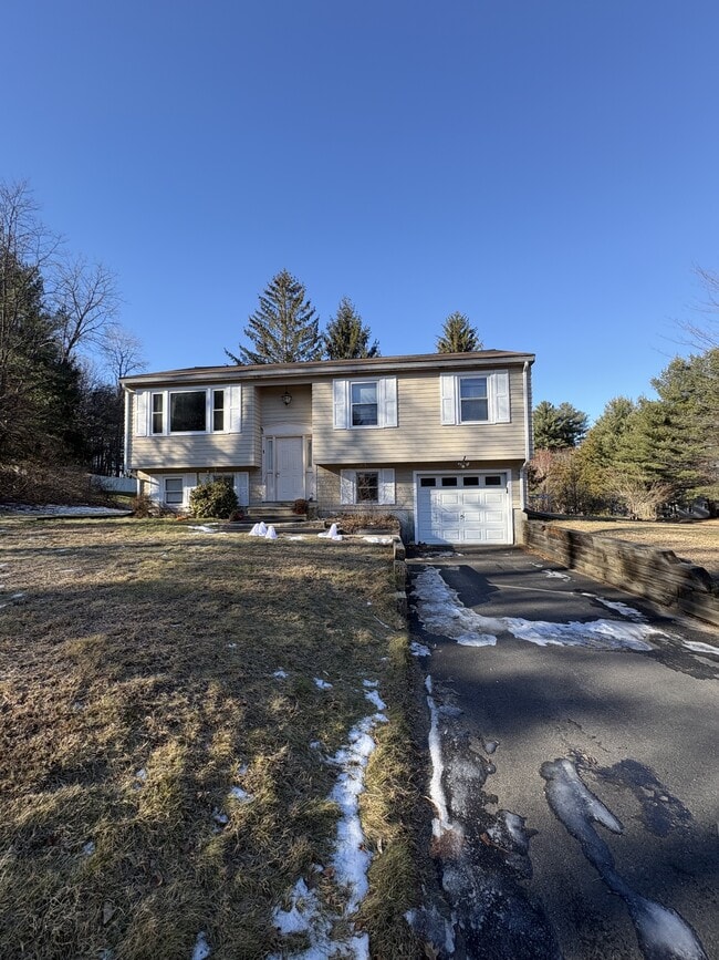 property at 1 Edgehill Pl