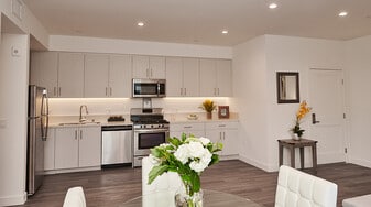 8836 Reading Ave in Los Angeles, CA - Building Photo