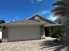 5007 Terra Vista Way in Orlando, FL - Building Photo