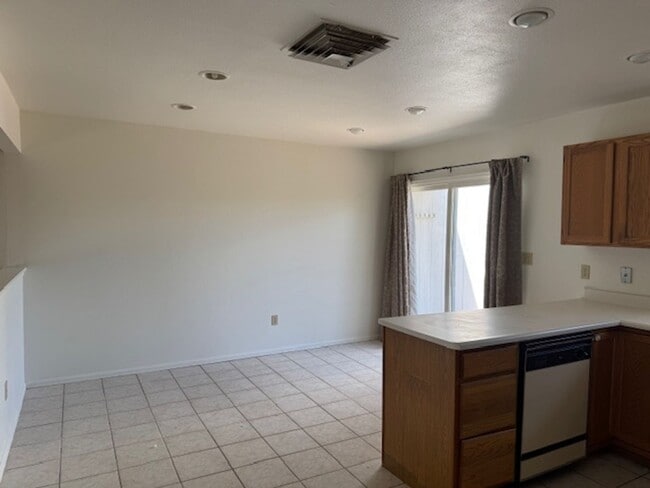 315 W Magpie Ln in Pueblo West, CO - Building Photo - Building Photo