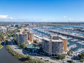 4316 Marina City Dr, Unit 1033 in Marina Del Rey, CA - Building Photo