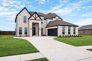 1817 Hidden Crk Dr in Midlothian, TX - Building Photo