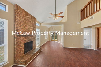 7536 Down Hill Dr in Fort Worth, TX - Building Photo - Building Photo
