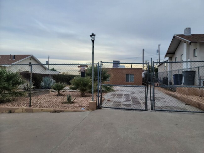 property at 2510 Gold St