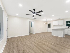 5794 Pinecrest Rd SW in Austell, GA - Building Photo - Building Photo