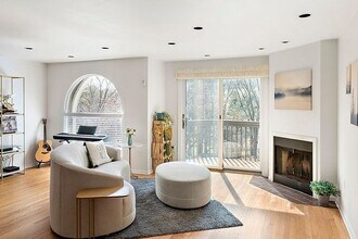 248 Kenrick St in Newton, MA - Building Photo - Building Photo
