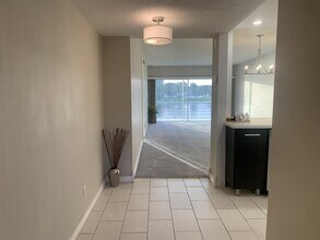 2801 N Palm Aire Dr in Pompano Beach, FL - Building Photo - Building Photo