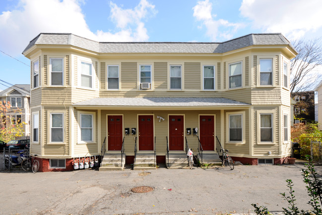 14 Caldwell Ave in Somerville, MA - Foto de edificio - Building Photo