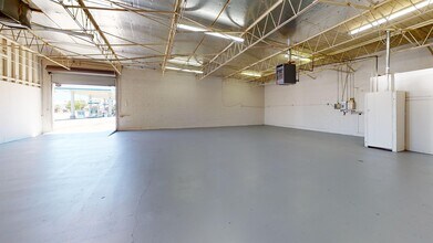 3390 S Market St in Redding, CA - Building Photo - Building Photo
