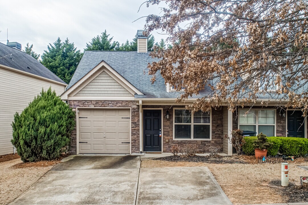 137 Cypress Ct in Canton, GA - Building Photo