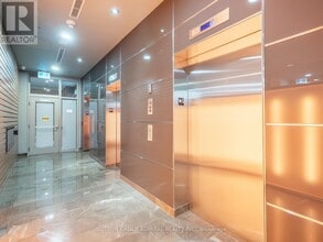 21 Nelson St in Toronto, ON - Building Photo - Building Photo