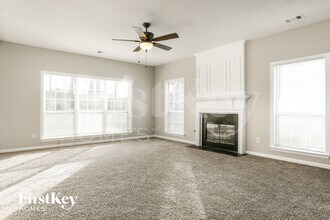 786 Weybourne Ct NE in Marietta, GA - Foto de edificio - Building Photo