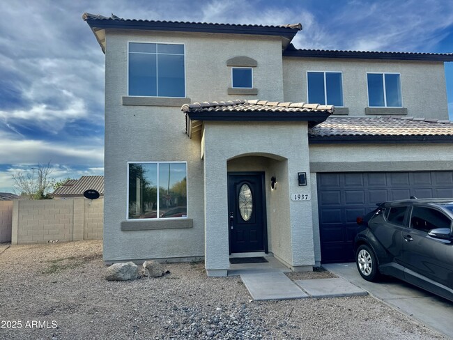 property at 1937 N 104th Ln