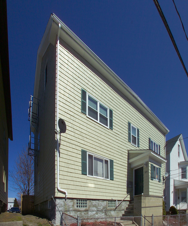 854 Slade St in Fall River, MA - Building Photo - Building Photo