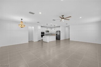 24844 Surf Hvn Ln in Bonita Springs, FL - Building Photo - Building Photo