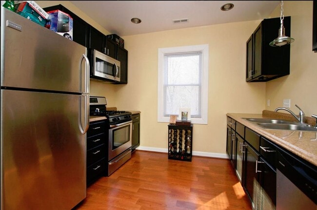 2416-2418 Lysle Ln in Cincinnati, OH - Building Photo - Building Photo