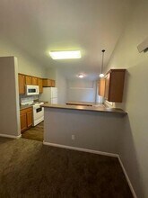 1327 E Oakland St in Rapid City, SD - Building Photo - Building Photo