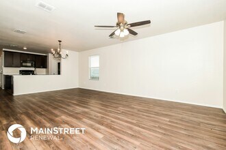 5649 Hepburn St in Heath, TX - Foto de edificio - Building Photo