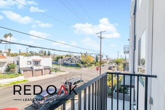 4000 Mont Clair St in Los Angeles, CA - Building Photo - Building Photo