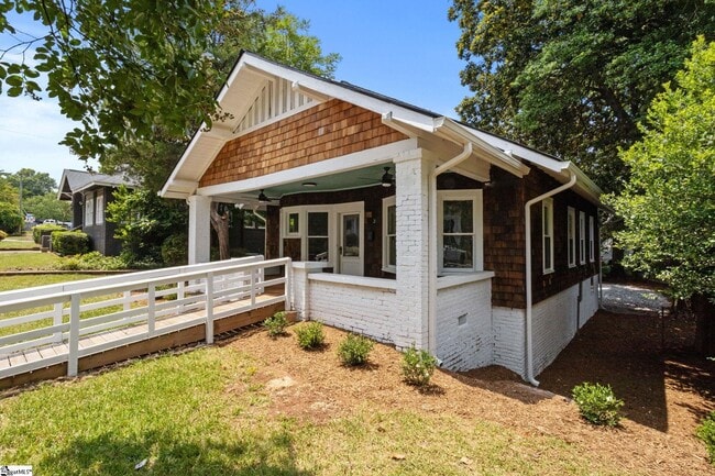 3 Whitsett St in Greenville, SC - Building Photo - Building Photo