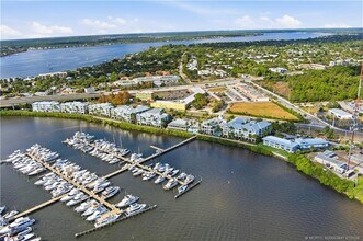 975 NW Flagler Ave in Stuart, FL - Building Photo - Building Photo