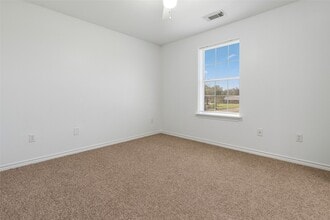 210 Brazos St in Brazoria, TX - Building Photo - Building Photo