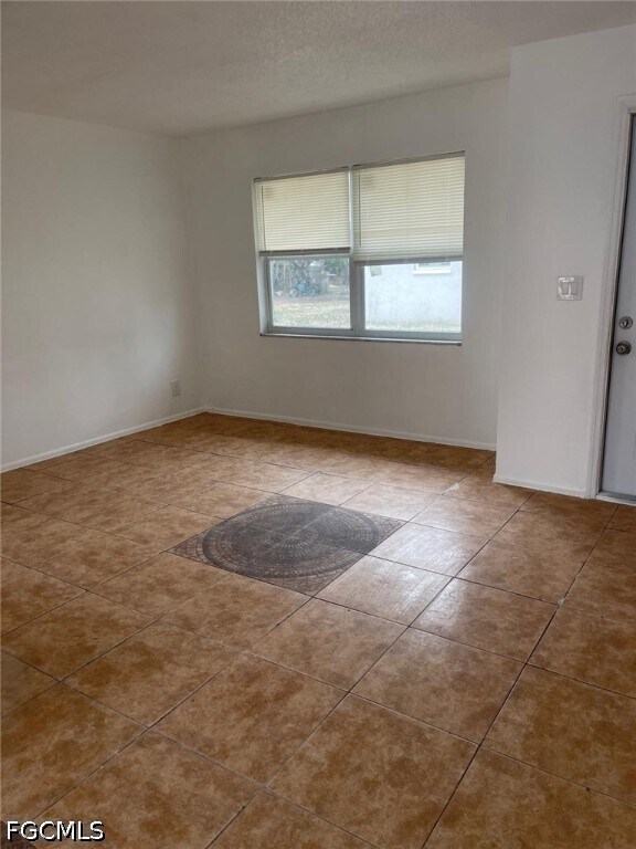 5413-5427-5427 Third Ave in Ft. Myers, FL - Building Photo - Building Photo