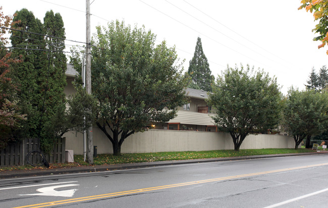 Suncrest Apartments in Olympia, WA - Building Photo - Building Photo